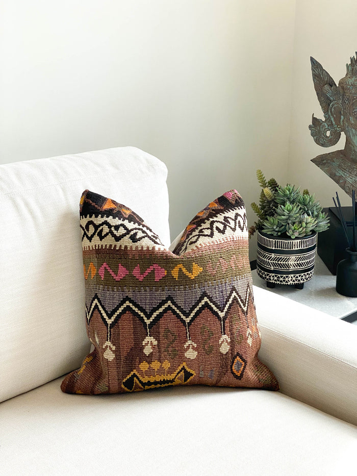 Mischief V Kilim Pillow (18x18)