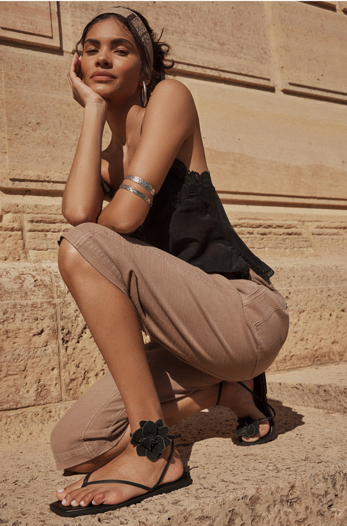 Mismatch Magnolia Sandal - Black Tide Leather