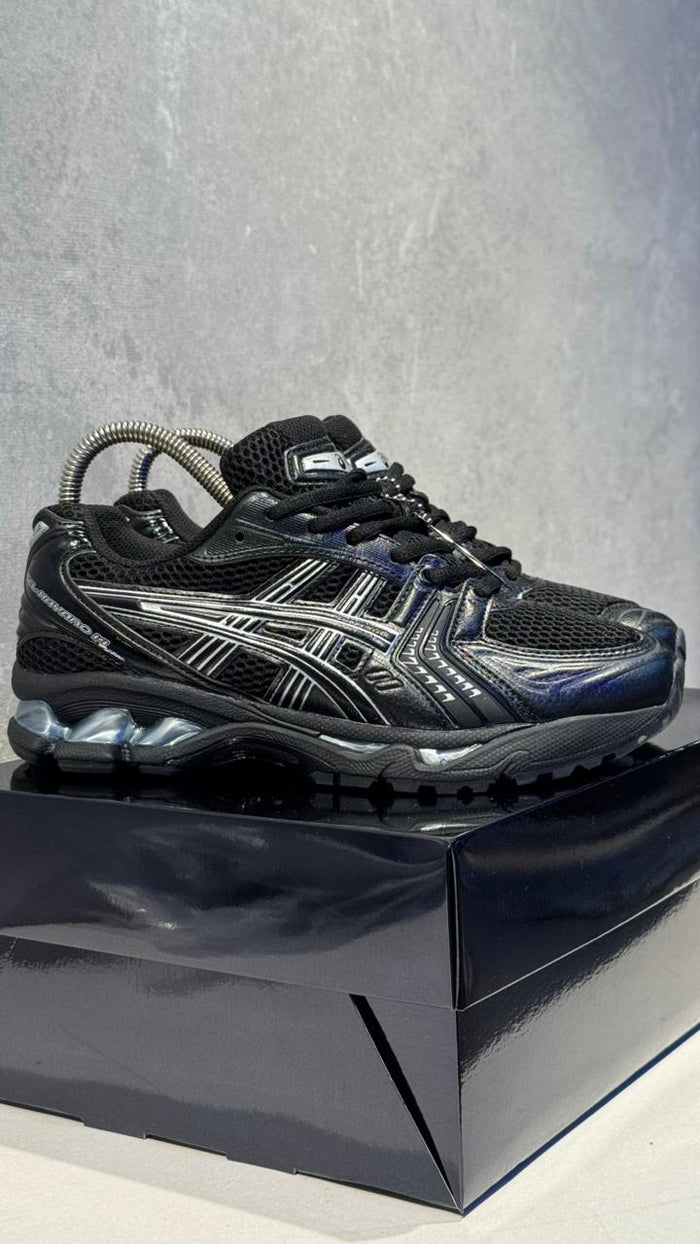 ASICS NEGRO LINEA BLANCA