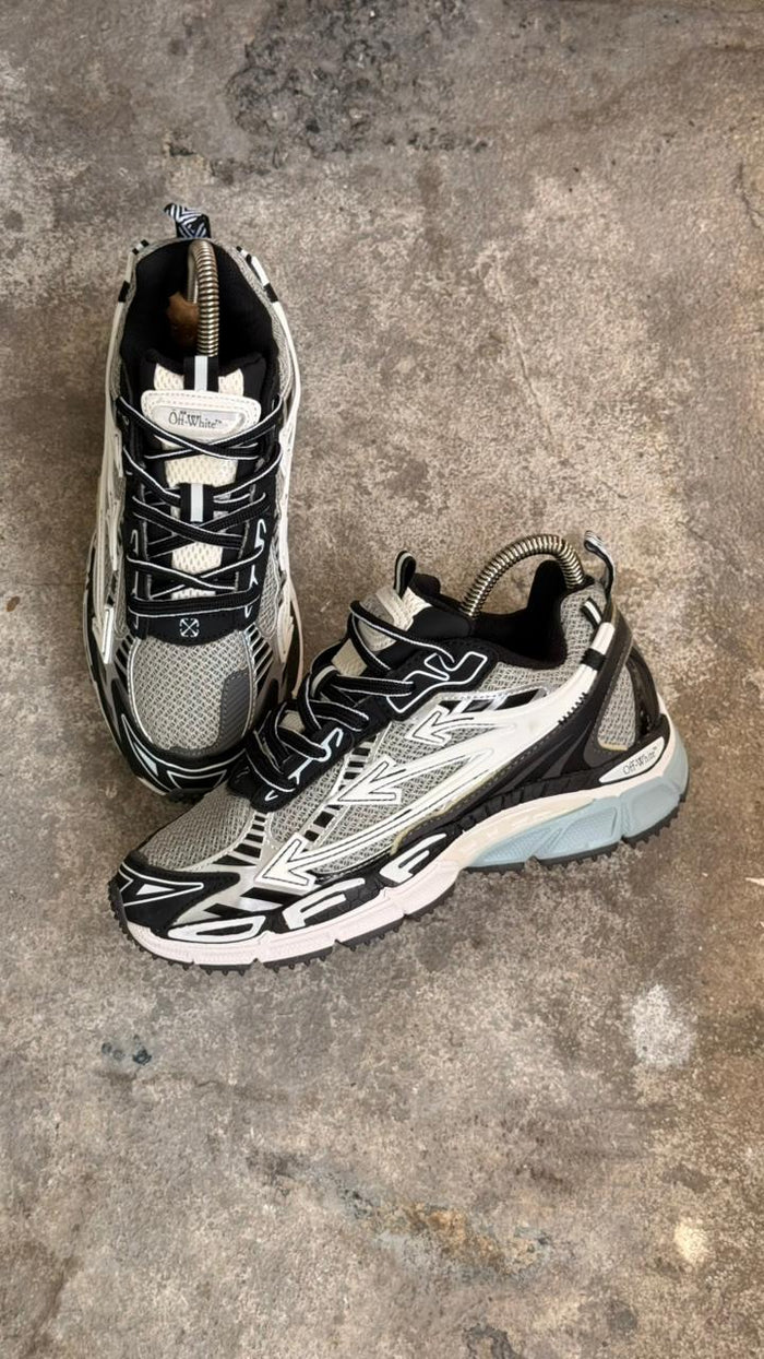 OFF WHITE 3 CHULO NEGRO BLANCO