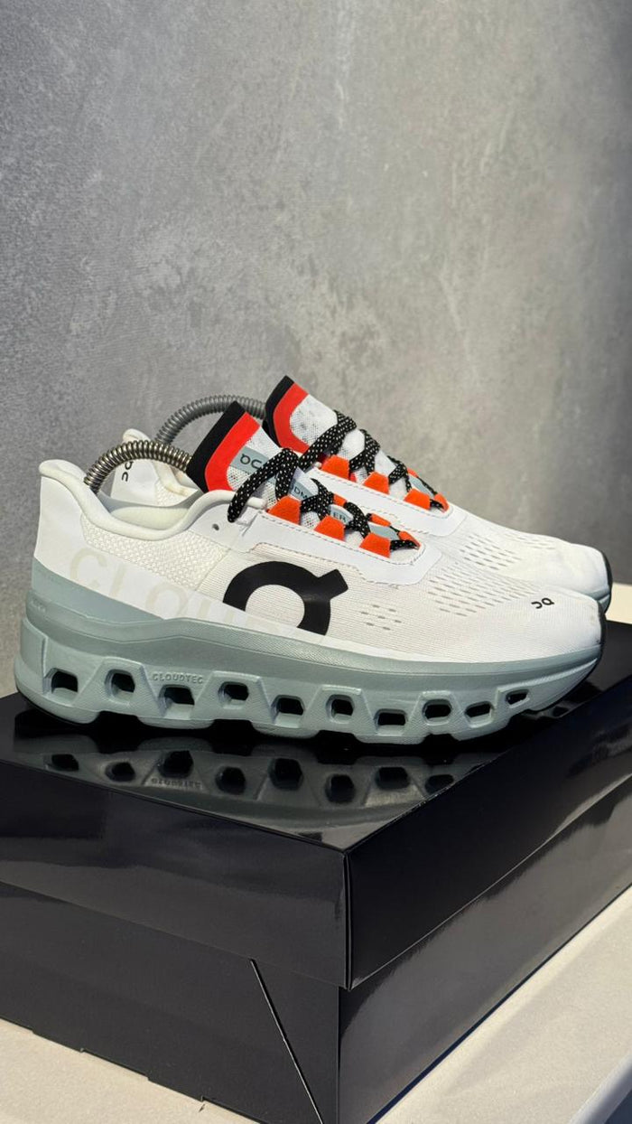 ON CLOUD BLANCO VERDE MILITAR