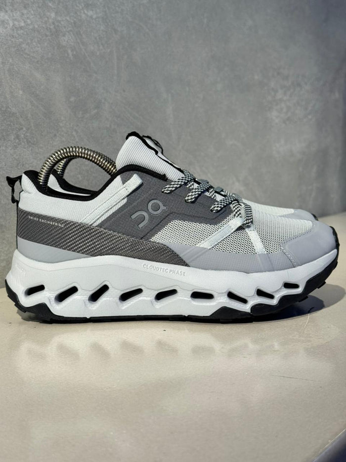 ON CLOUD Z BLANCO GRIS OSCURO
