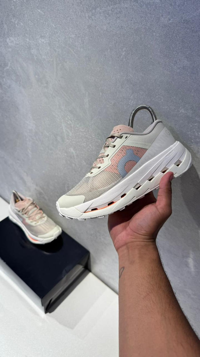 ON RUNNING BEIGE NARANJA