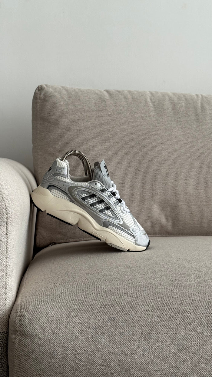 ADIDAS OZMILLEN GRIS NEGRO