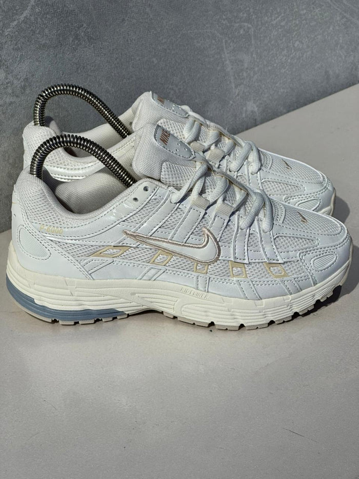 NIKE P6000 BEIGE