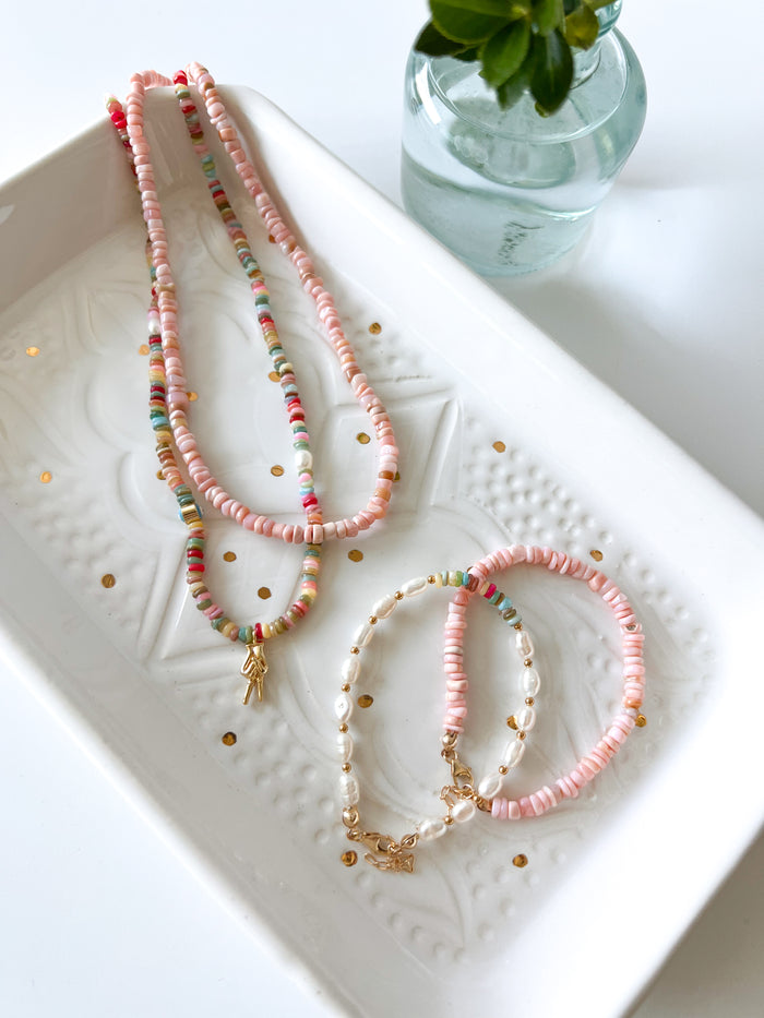 Peace Out Bright Shell & Pearl Bracelet