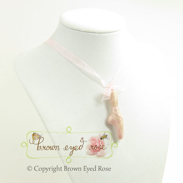 Pointe shoe ballet slipper pendant necklace