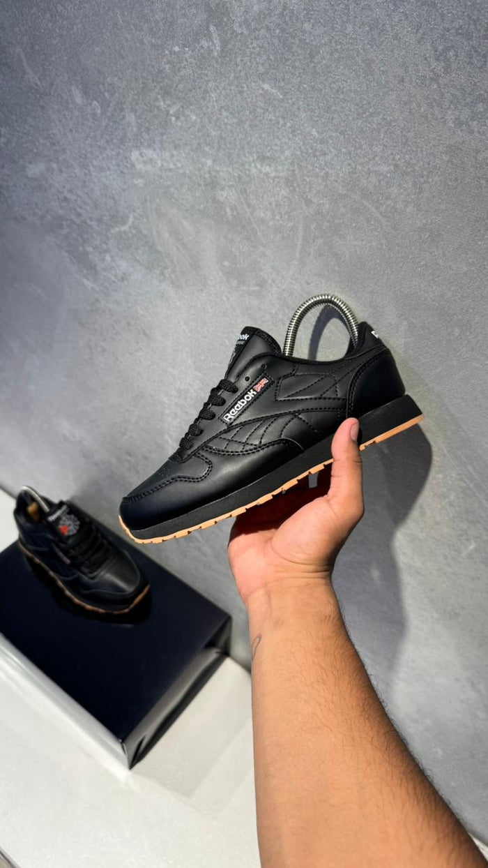 REBOOK MASTER NEGRO