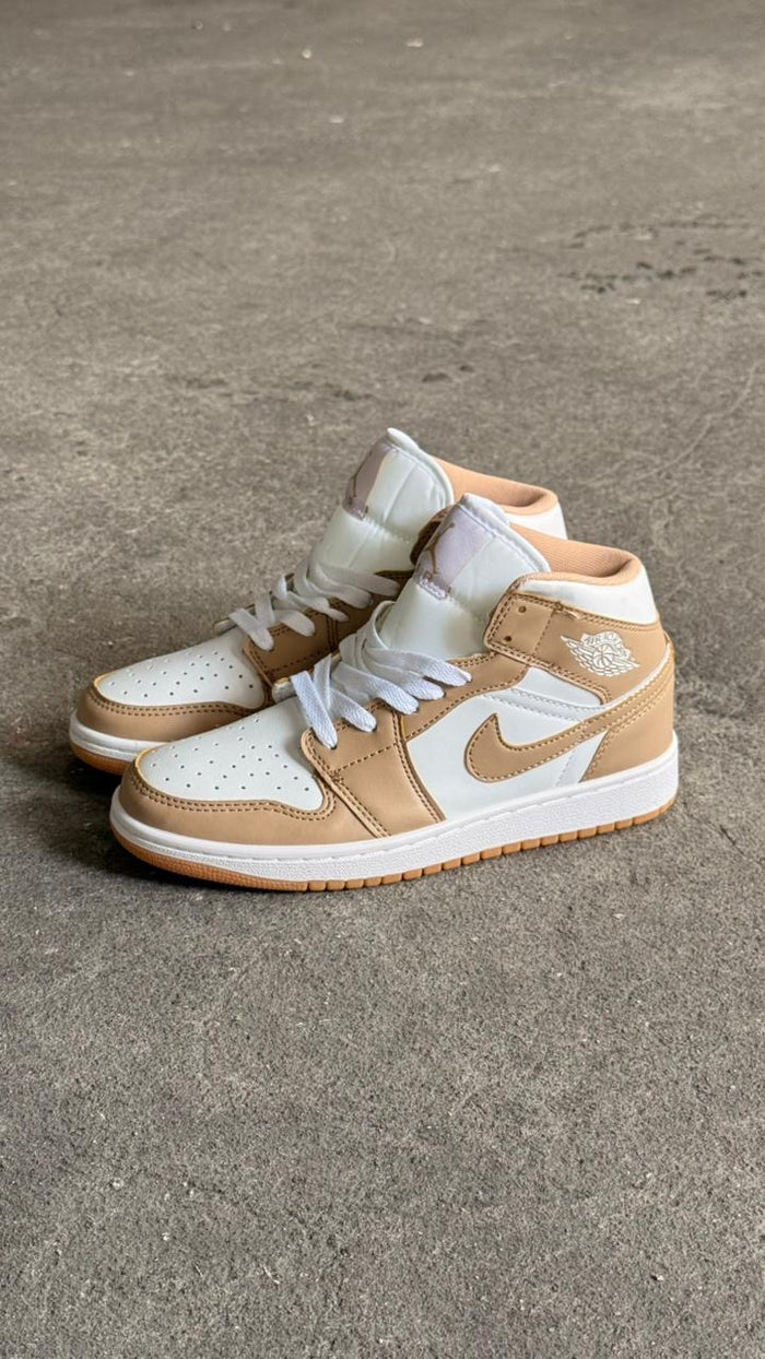 JORDAN RETRO 1 HIGH BLANCO PASTEL