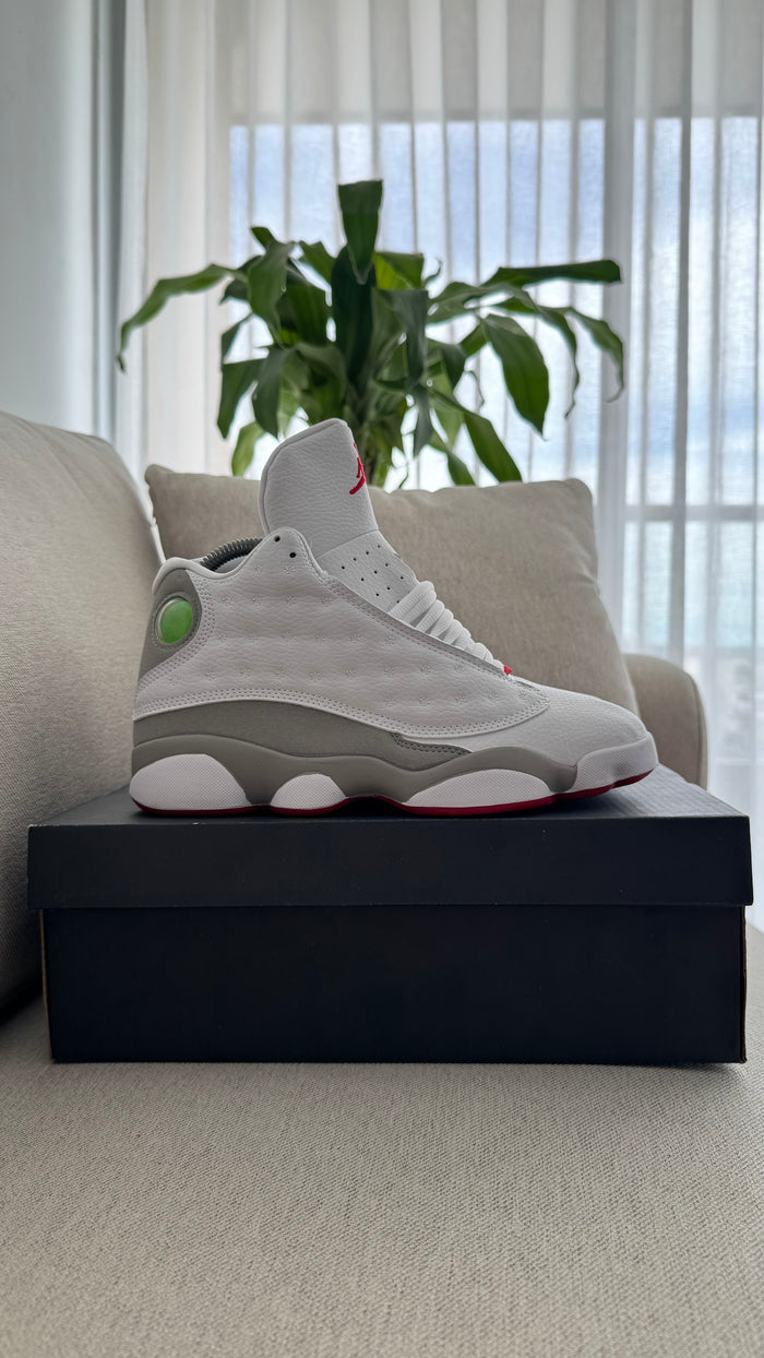 JORDAN RETRO 13 BLANCO GRIS