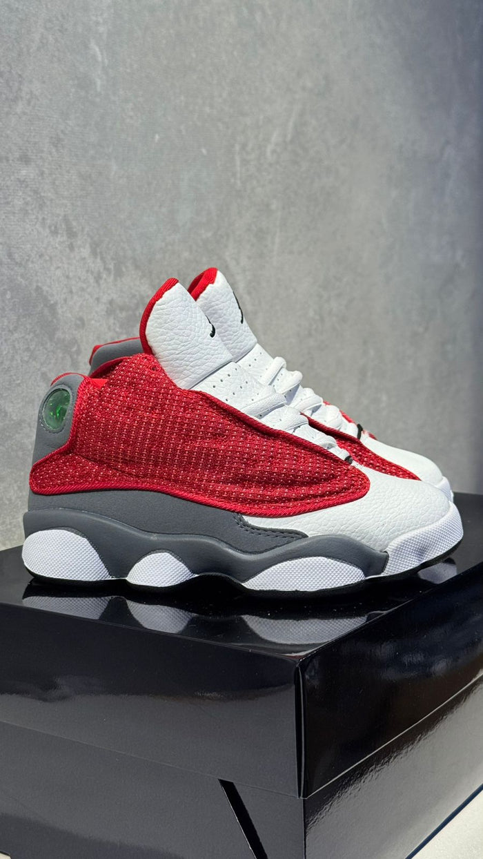 JORDAN RETRO 13 NIÑO BLANCA ROJA
