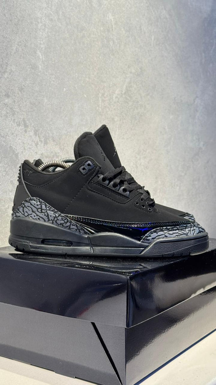 JORDAN RETRO 3 NEGRA 26