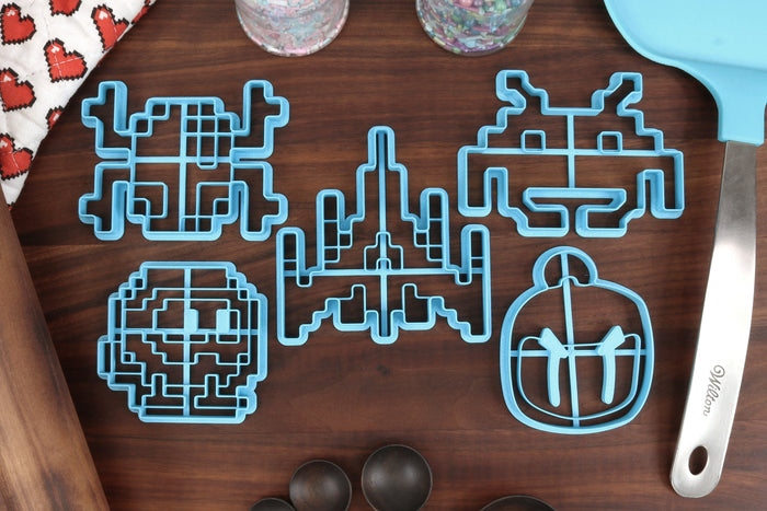 Retro Games Cookie Cutters - Bomb Guy, Froggy, Galaxy Ship, Invader, Pooka - Video Game Retro Icons Baking Gift