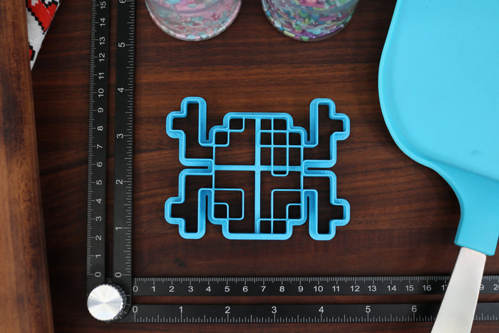 Retro Games Cookie Cutters - Bomb Guy, Froggy, Galaxy Ship, Invader, Pooka - Video Game Retro Icons Baking Gift