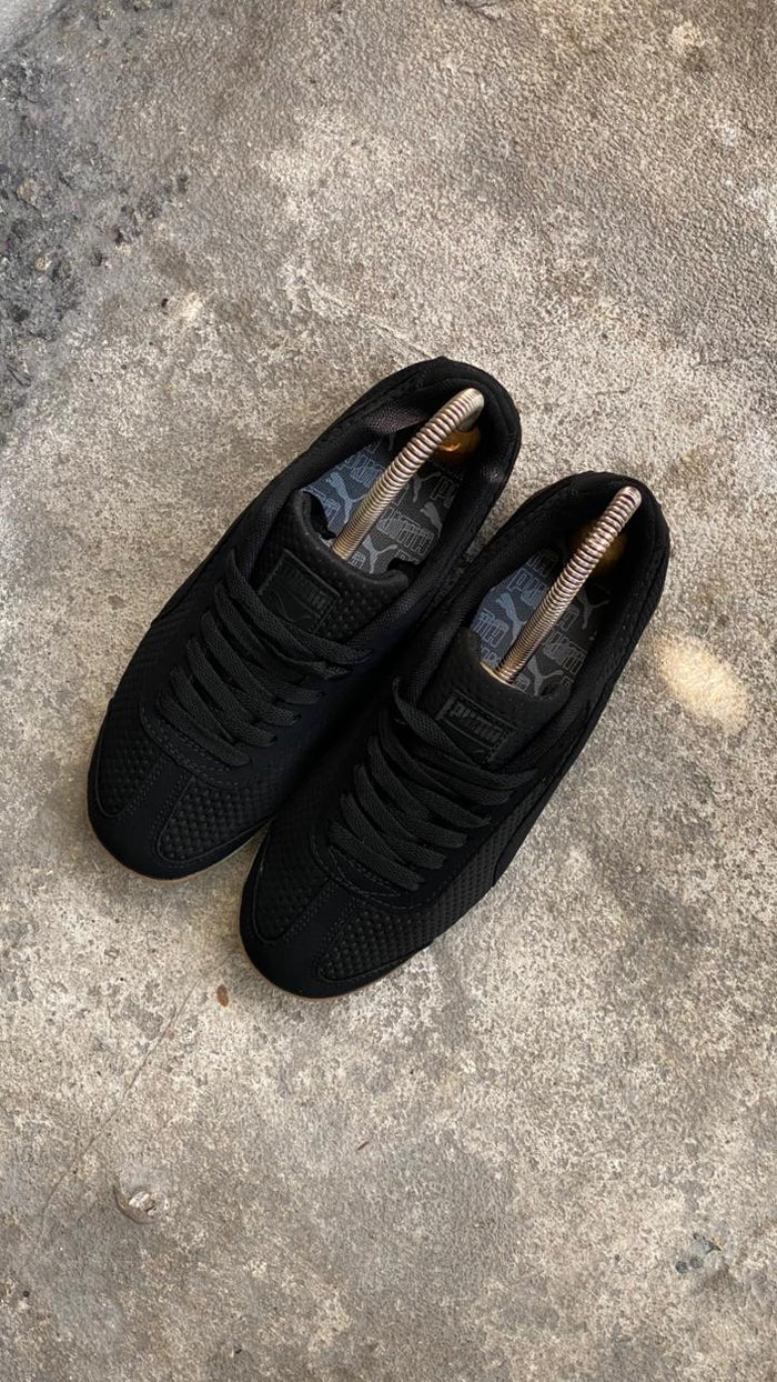 PUMA ROMA NEGRO SUELA DE BOLLO