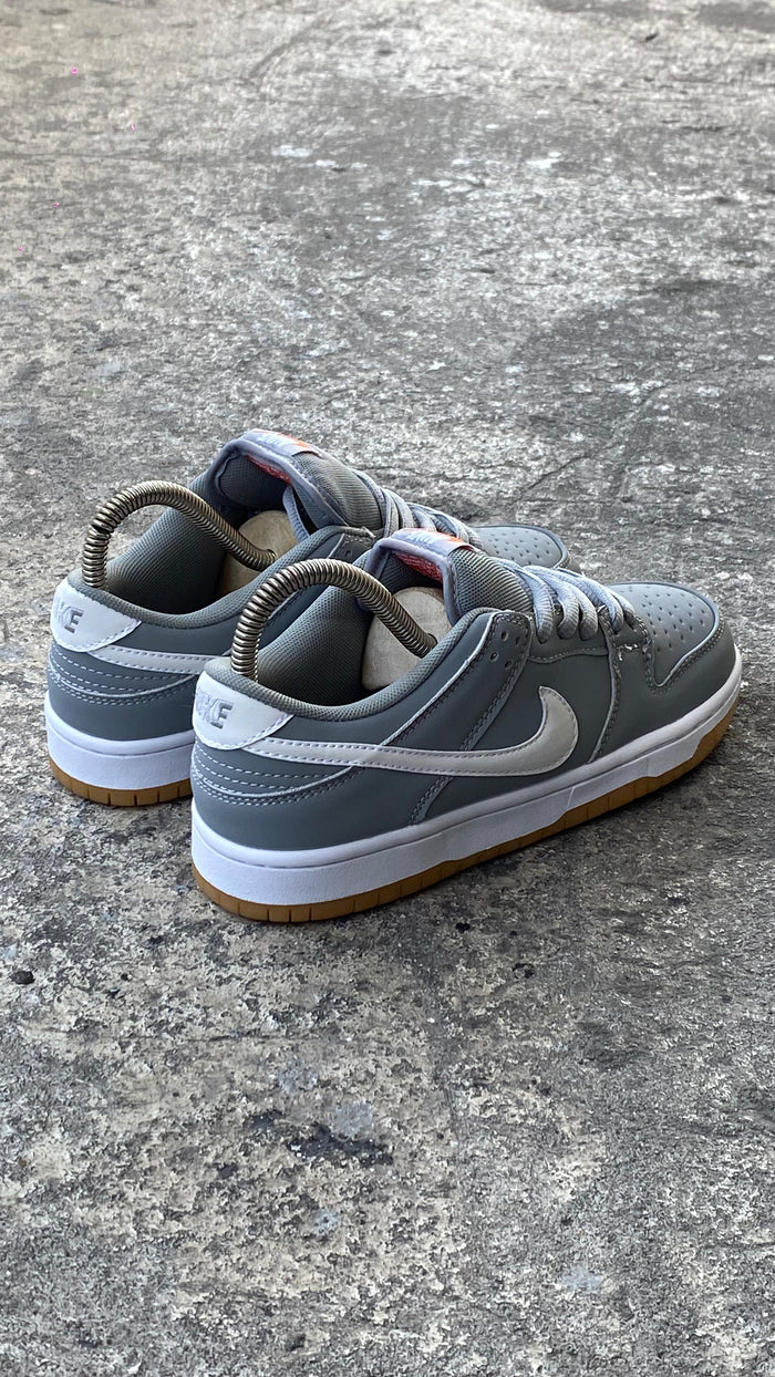 NIKE SB DUNK GRIS BLANCO CAFE