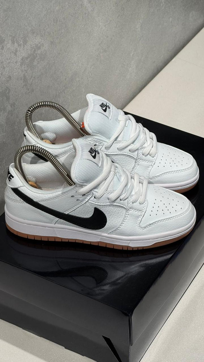 NIKE SB LEYENDA BLANCO NEGRO