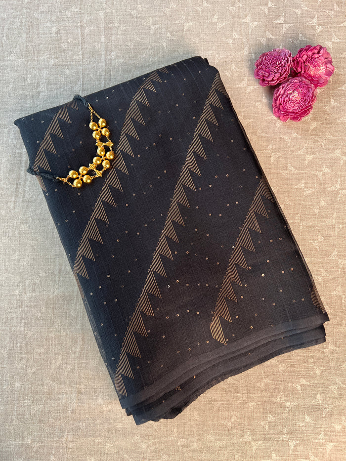 Sequinned matka organza saree