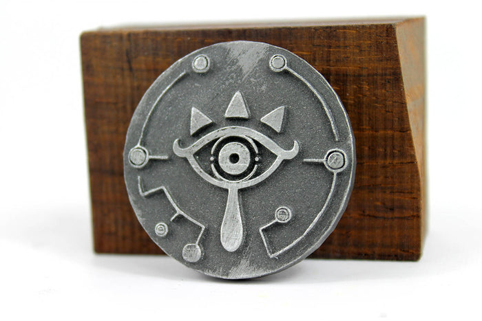 Zelda Sheikah Eye Legend of Zelda Breath of the Wild Necklace - Nintendo/Zelda Gift
