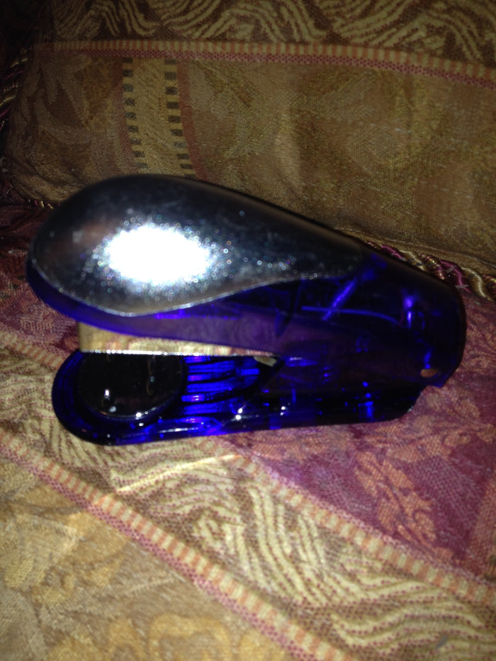 Shock Stapler - Jokes, Gags and Pranks - Shock Stapler is shocking!