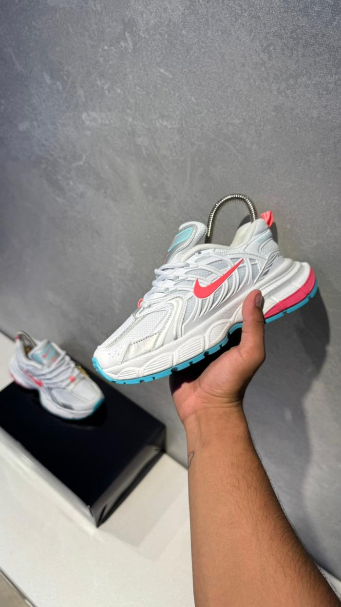NIKE SKATE BLANCO ROSA PROMO