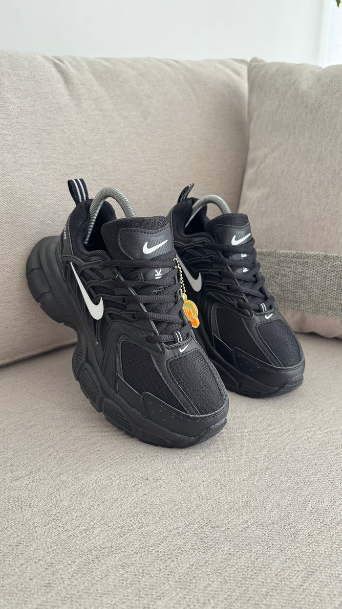NIKE SKATE NEGRO PROMO MASTER