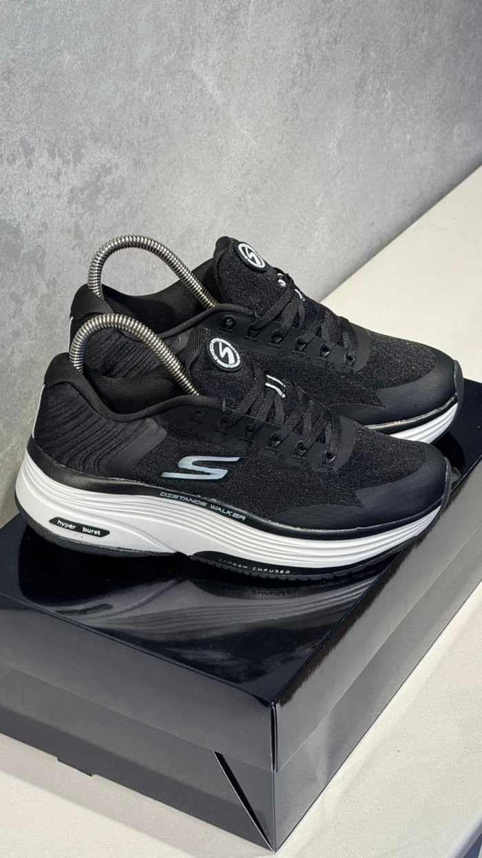 SKETCHERS HYPER NEGRO BLANCO