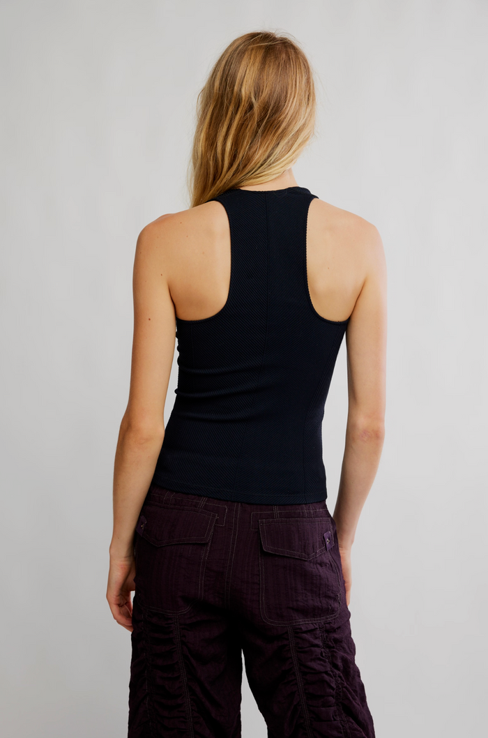 Sleek Plunge Cami - Black