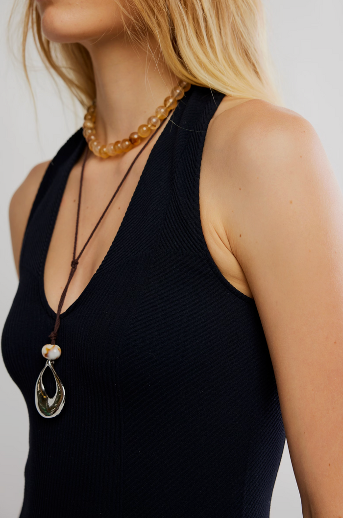 Sleek Plunge Cami - Black