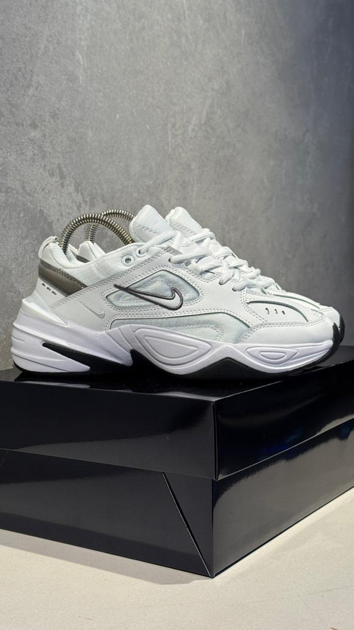 NIKE TECNO BLANCO