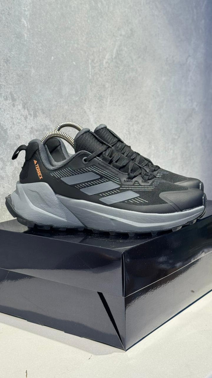 ADIDAS TERREX 2025 NEGRO GRIS