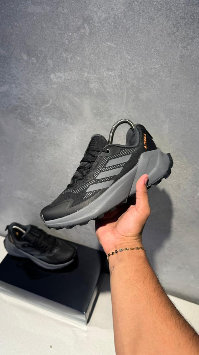 ADIDAS TERREX 2025 NEGRO GRIS
