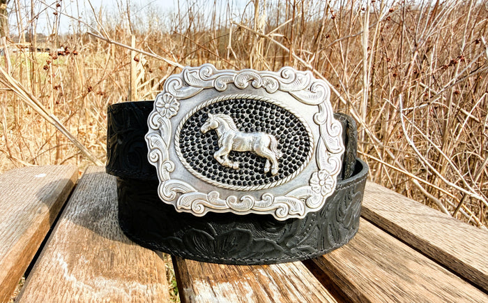 The Stable Belle Women's Leather Belt in Black