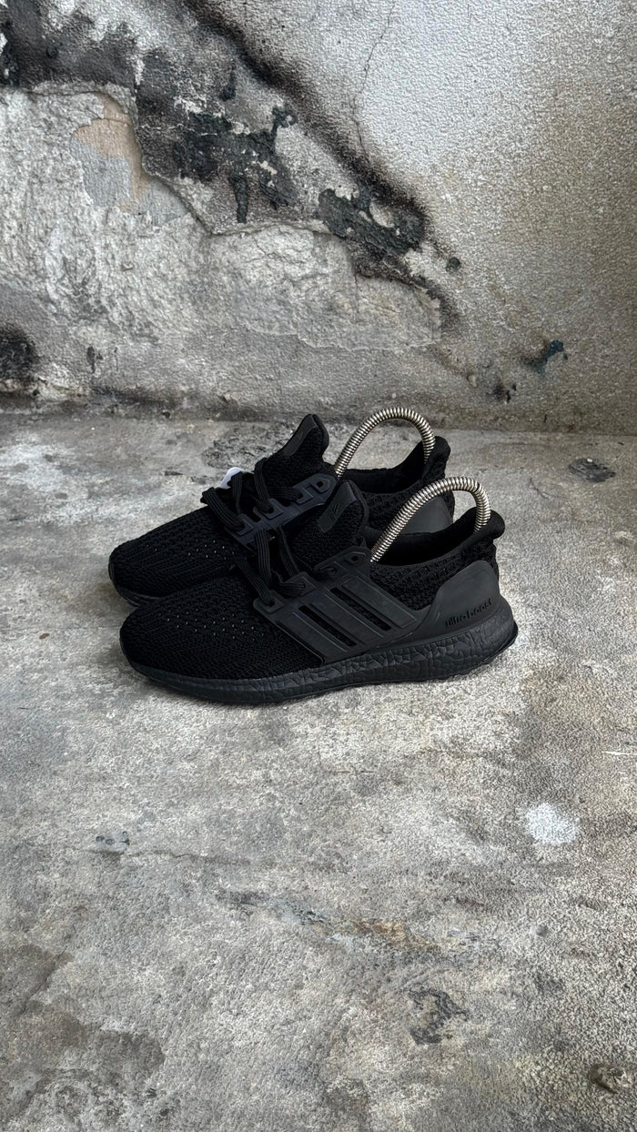 ADIDAS ULTRABOOST CLASICO NEGRO PROMO
