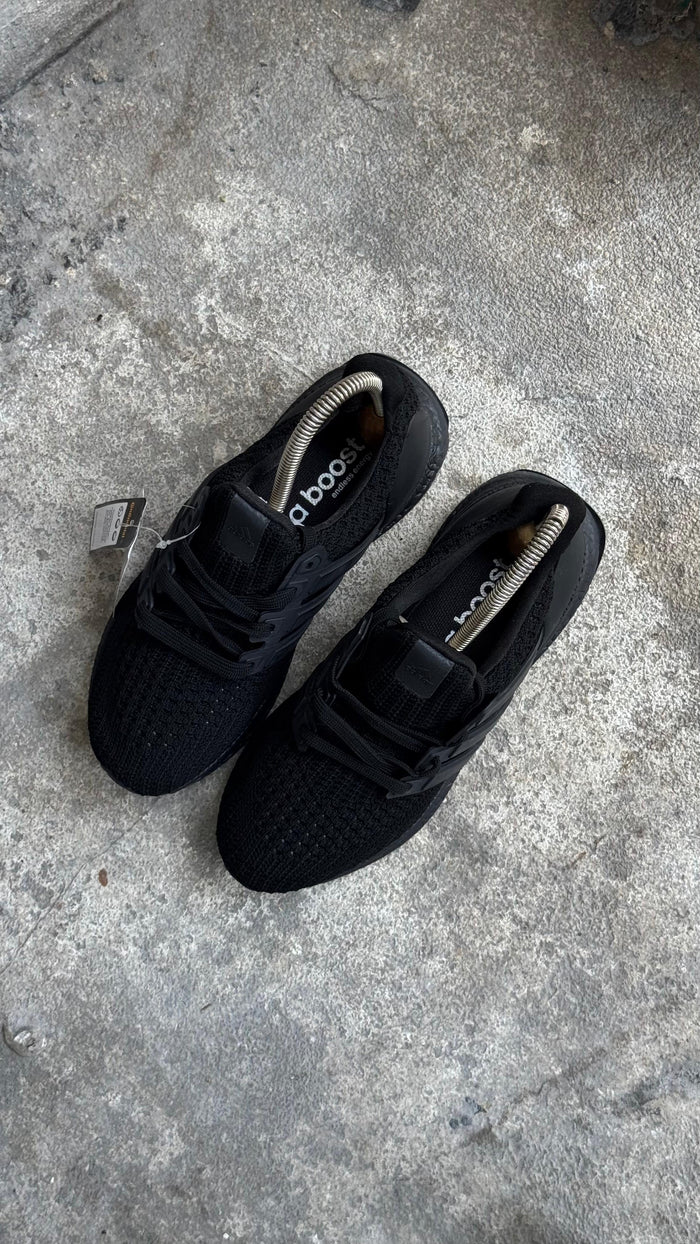 ADIDAS ULTRABOOST CLASICO NEGRO PROMO