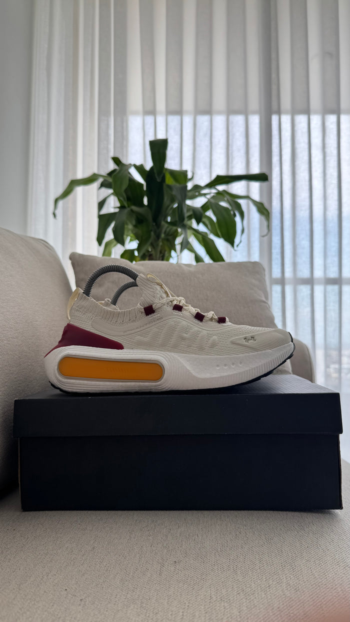UNDER ARMOUR GRIS NARANJA
