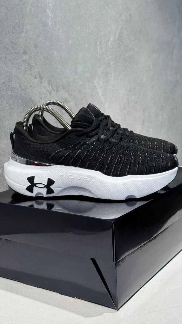 UNDER ARMOUR NEW NEGRO BLANCO