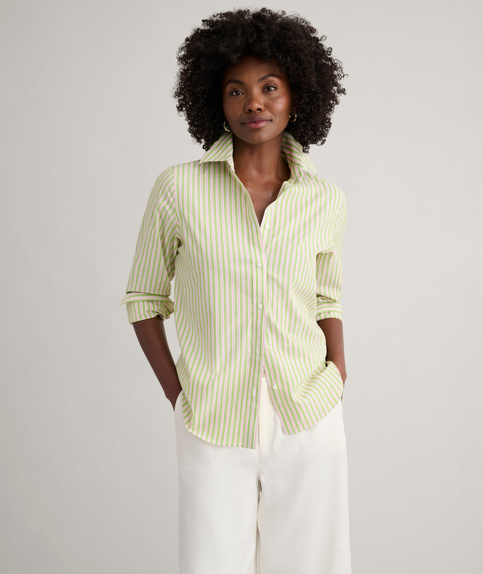 Model is wearing UNTUCKit Wrinkle-Free Stretch Cotton Classic Fit Isabella Shirt.