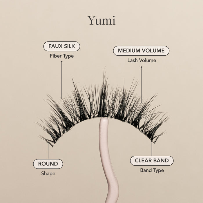 Yumi a medium-length, round lash with spiky clusters and medium volume.