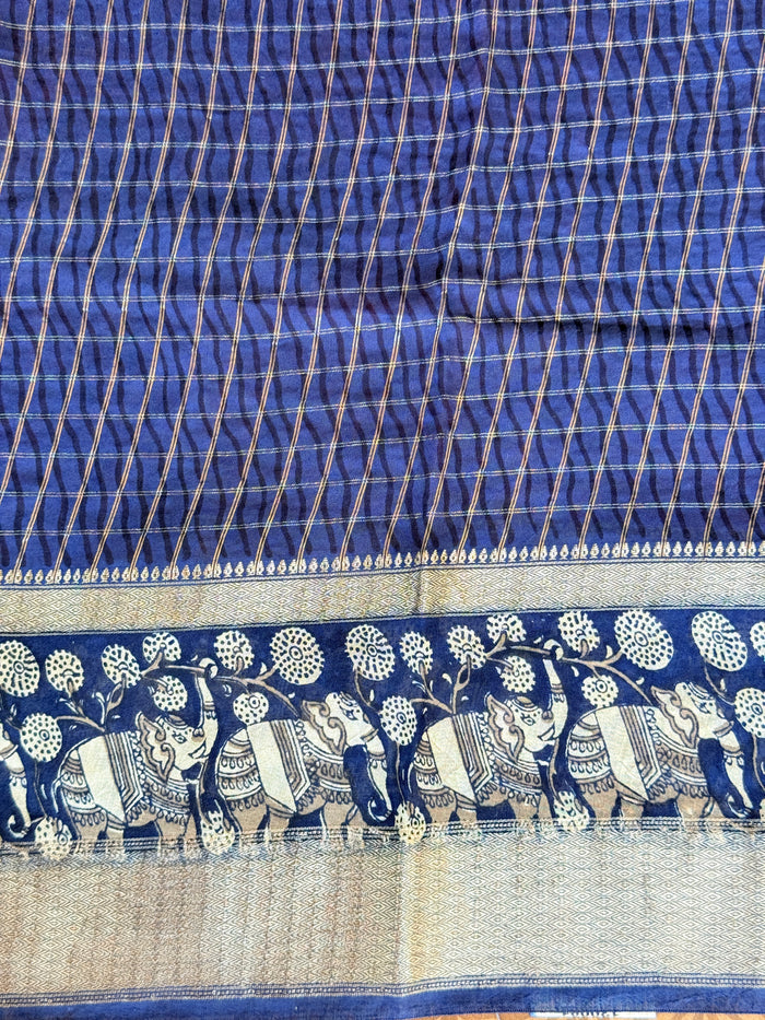 Zari checked crepe silk saree comes with blouse