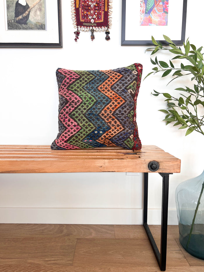 Ziggy Kilim Pillow (18x18)