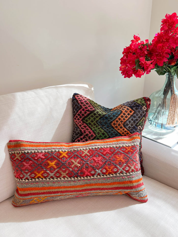 Ziggy Kilim Pillow (18x18)