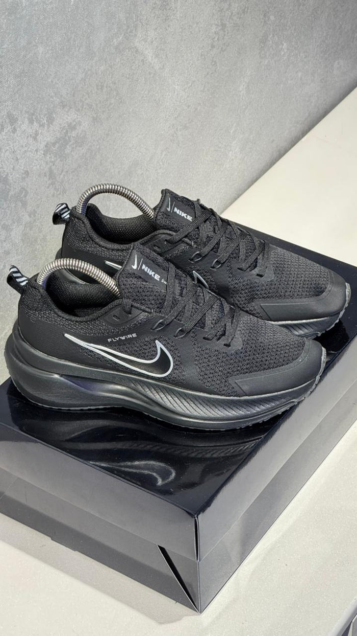 NIKE ZOOM FLY NEGRO PROMO