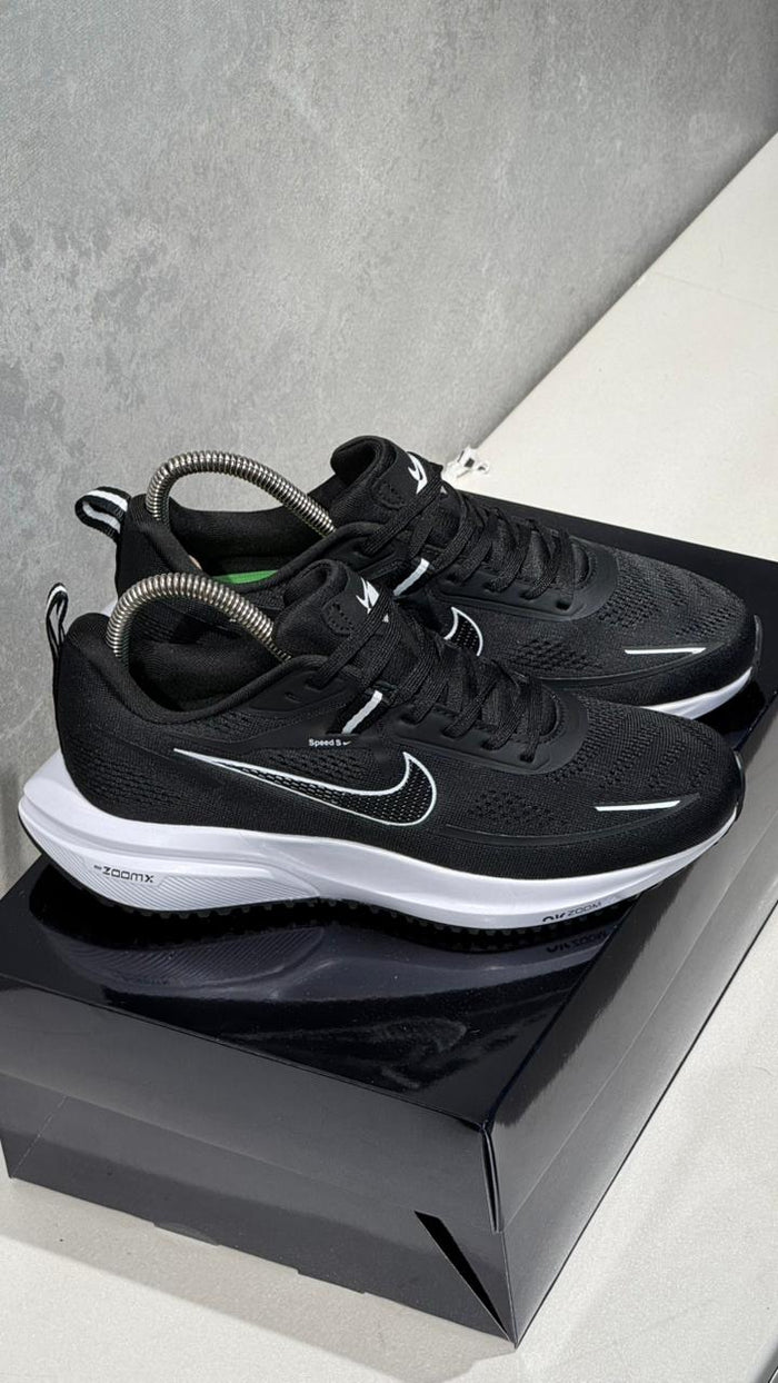 NIKE ZOOM SPEED NEGRO BLANCO