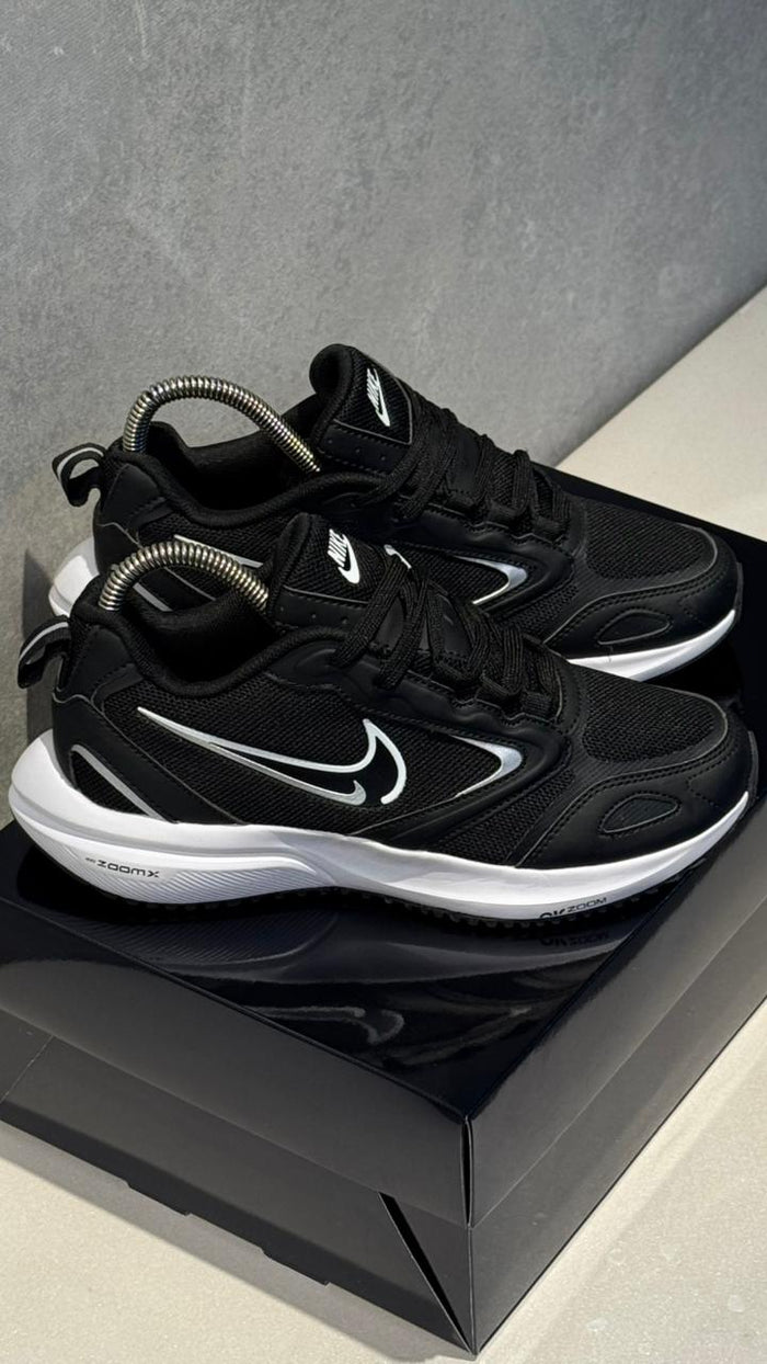 NIKE ZOOM X NEGRO BLANCO PROMO
