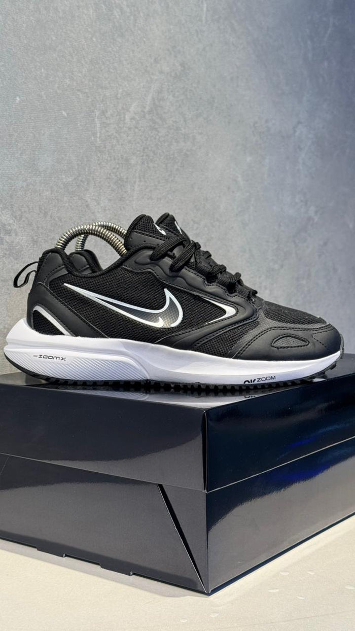 NIKE ZOOM X NEGRO BLANCO PROMO