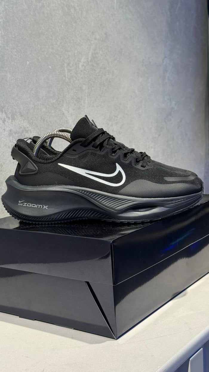 NIKE ZOOM X NEGRO PROMO